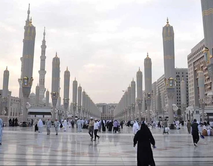 4 Star 14 Nights London Umrah Package