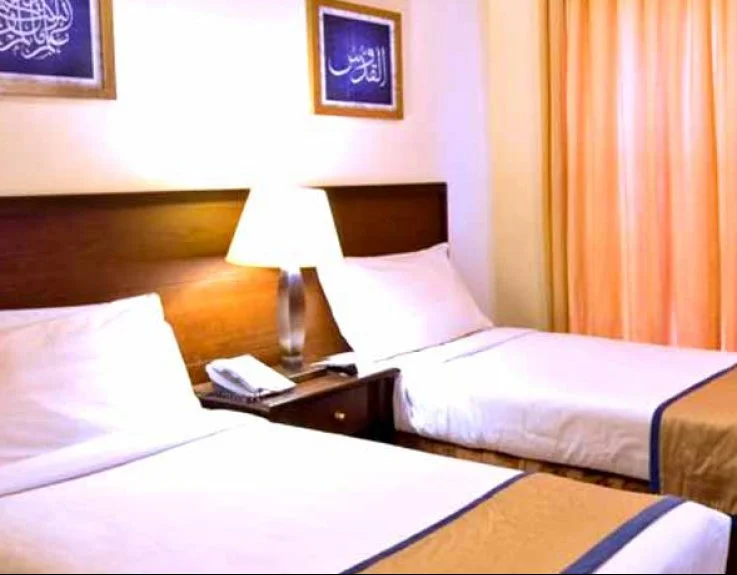 5 Star 14 Nights Birmingham Umrah Package