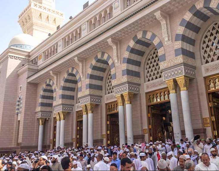 10 Nights 3 Star April Umrah Package