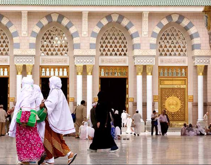 7 Nights 4 Star April Umrah Package